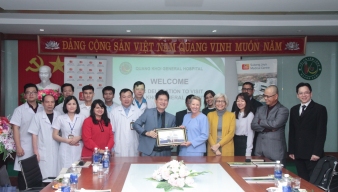 Đoàn lãnh đạo và chuyên gia Subang Jaya Medical Center - Malaysia sang thăm và làm việc tại Bệnh viện Quang Khởi