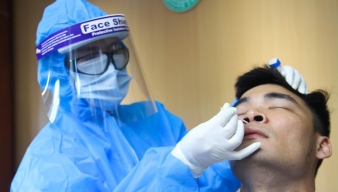 F0 có khả năng miễn dịch, sao lại tái nhiễm?