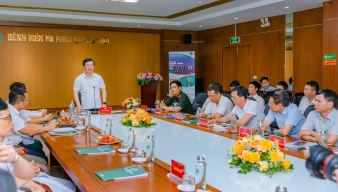 CHỦ TỊCH UBND TỈNH NGHỆ AN THĂM VÀ LÀM VIỆC TẠI BỆNH VIỆN ĐA KHOA QUANG KHỞI