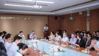 ĐOÀN CÔNG TÁC BỆNH VIỆN ĐA KHOA HÙNG VƯƠNG ĐẾN THĂM VÀ LÀM VIỆC TẠI BỆNH VIỆN ĐA KHOA QUANG KHỞI