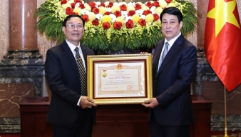 Giám đốc Bệnh viện – BSCKII Nguyễn Hải Linh vinh dự được chủ tịch nước trao tặng danh hiệu cao quý: “Thầy thuốc Nhân dân”