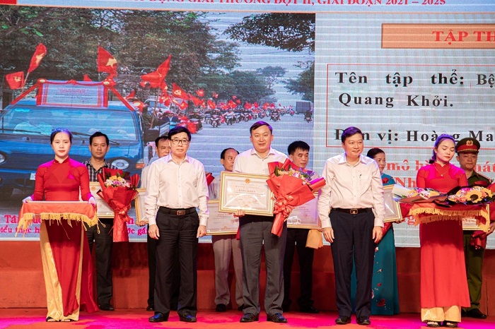 Bệnh viện Quang Khởi nhận được Bằng khen biểu dương của Ban Thường vụ Tỉnh uỷ về “Điển hình tiêu biểu trong học tập và làm theo tư tưởng, đạo đức, phong cách Hồ Chí Minh