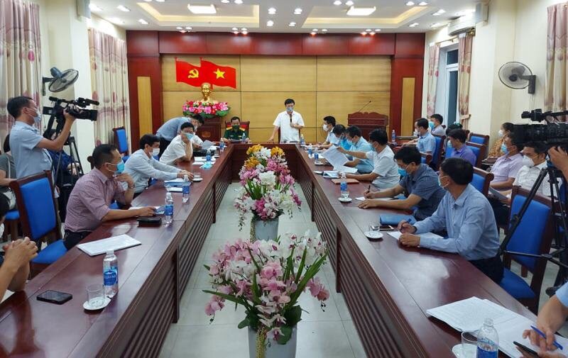 Với sự quyết liệt, chủ động của cả hệ thống chính trị, sự giám sát, chỉ đạo kịp thời của UBND tỉnh, Sở Y tế đưa ra các phương án phòng chống dịch